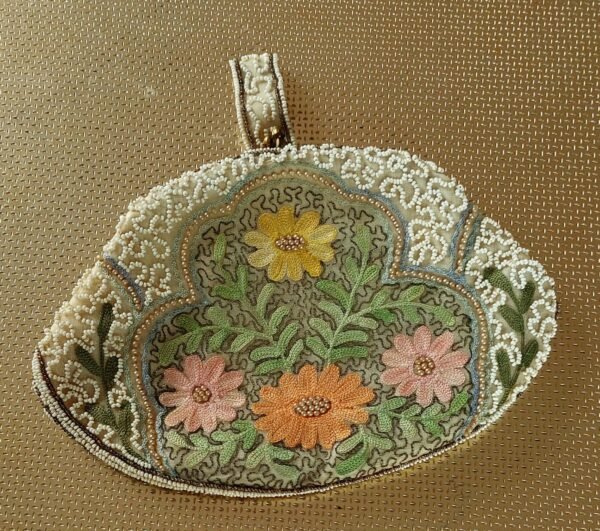 Beaded and Embroidered Vintage Clucth Bag 19cm Wide 125 cm High 2