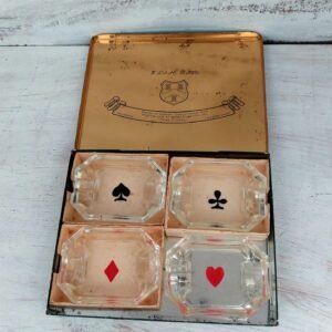 Card Set Ashtrays in Three Castle Tabacco Tin