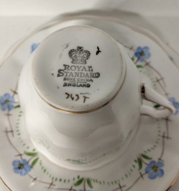 Royal standard bone china 2 trios plus cake plate