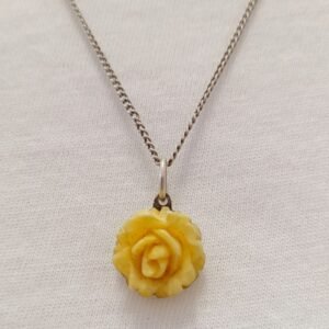 Silver chain necklace with Ivory rose pendant