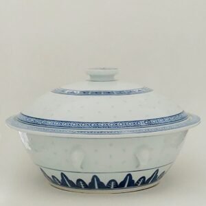 Large Chinese Rice Grain Blue and White lidded Bowl