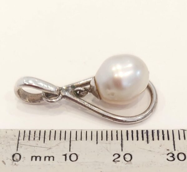 silver pendant with cultured pearl 2