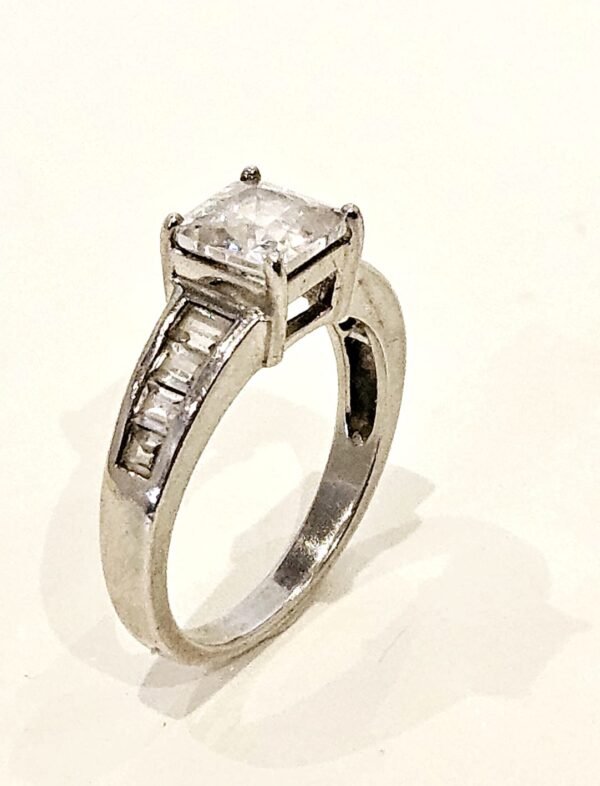 Sterling Silver ring with Cubic Zirconia