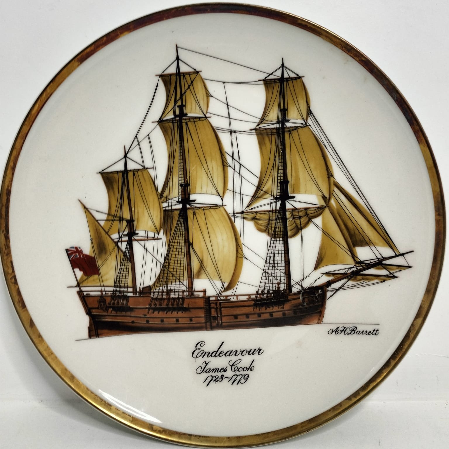 Heritage Porcelain collectable ship plate
