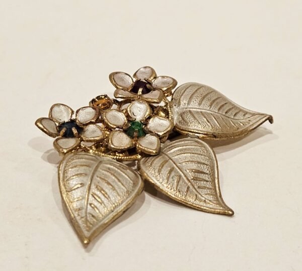 Vintage Gold Tone brooch with enamel inlay