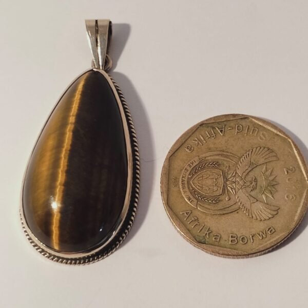 9ct Gold Tiger Eye pendant