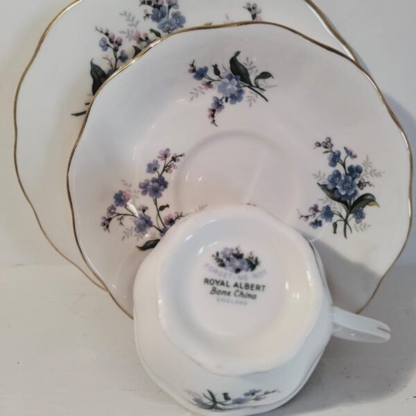 Royal Albert Forget Me Not trio