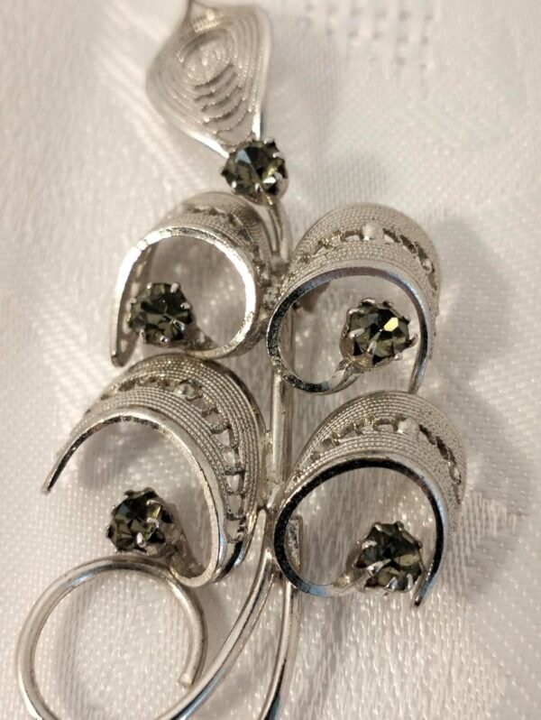 Silver Filigree Style Brooch - Image 8