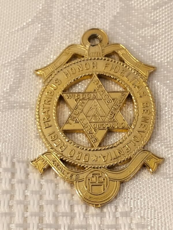 Masonic Lodge Badge - Image 4