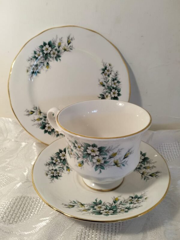 Queen Anne Bone China Trio - Pattern 8564 - Image 3