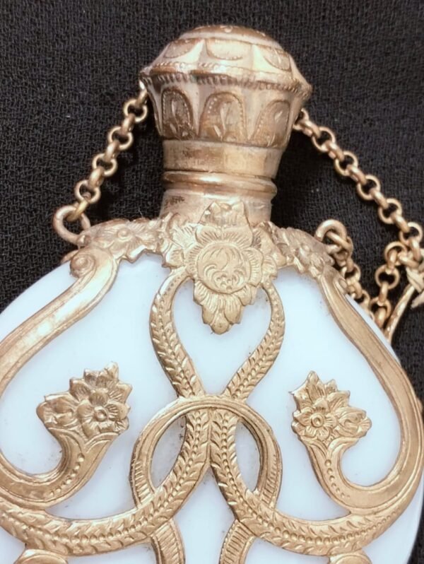 Antique chatelaine scent bottle - Image 2