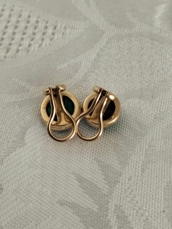 Attractive Vintage 14ct Gold and Malachite Clip on Earrings - Image 3