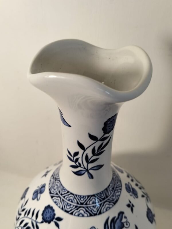 Vintage Coalport Blue and White Hand Painted Porcelain Vase - Image 2