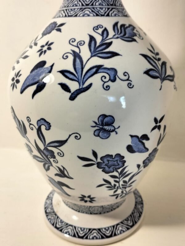 Vintage Coalport Blue and White Hand Painted Porcelain Vase - Image 4