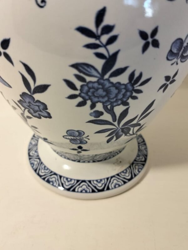 Vintage Coalport Blue and White Hand Painted Porcelain Vase - Image 5