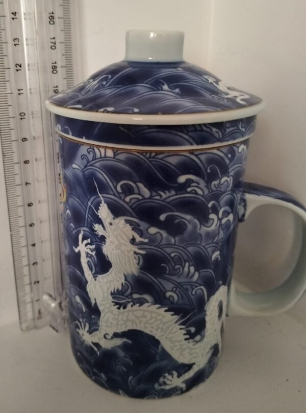 Beautiful Chinese Mug with Infuser and Lid - Image 4