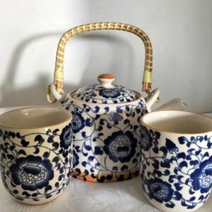 Vintage Chinese Style Teapot and cups