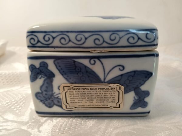 Ming Blue Trinket Box with Lid - Image 3