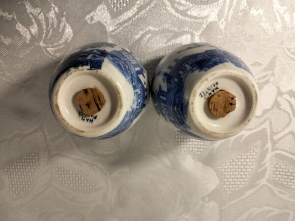 Japan Blue Willow Salt and Pepper Set - Image 3