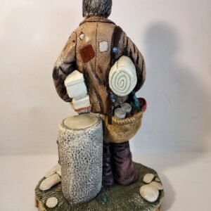 Vintage Naturecraft England Calamity figurine