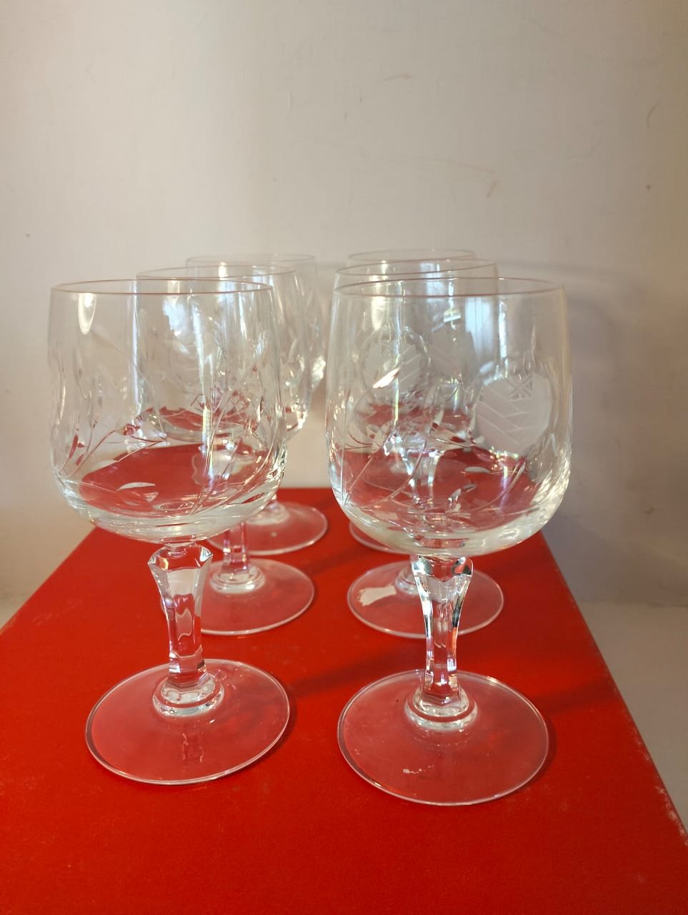 New Devon Lead Crystal White wine glasses 4 Devon Lead Crystal White wine glasses