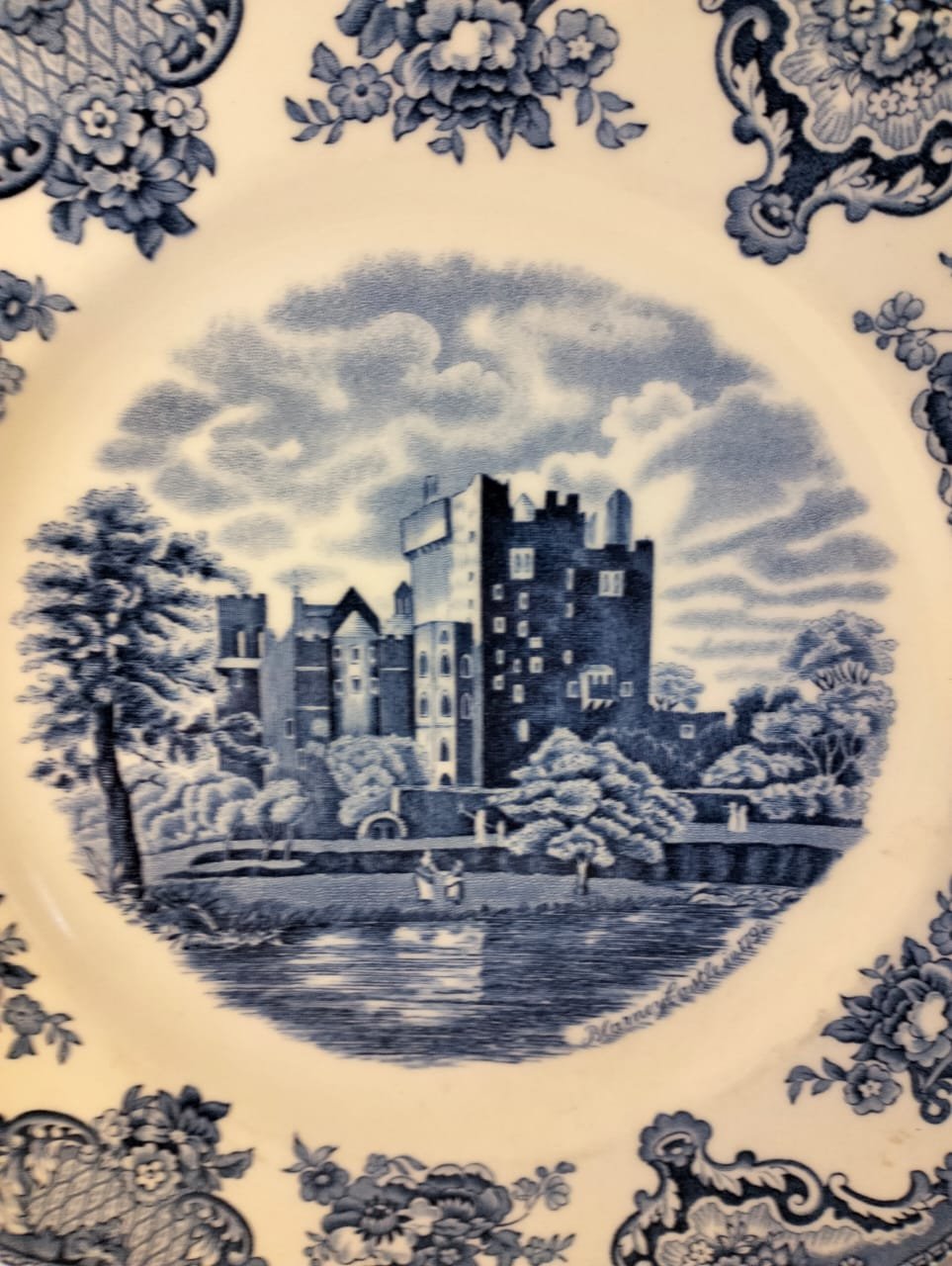 Attractive Johnson Brothers Old Britain Castles Blue Dinner Plate 3 Attractive Johnson Brothers Old Britain Castles Blue Dinner Plate - Image 3