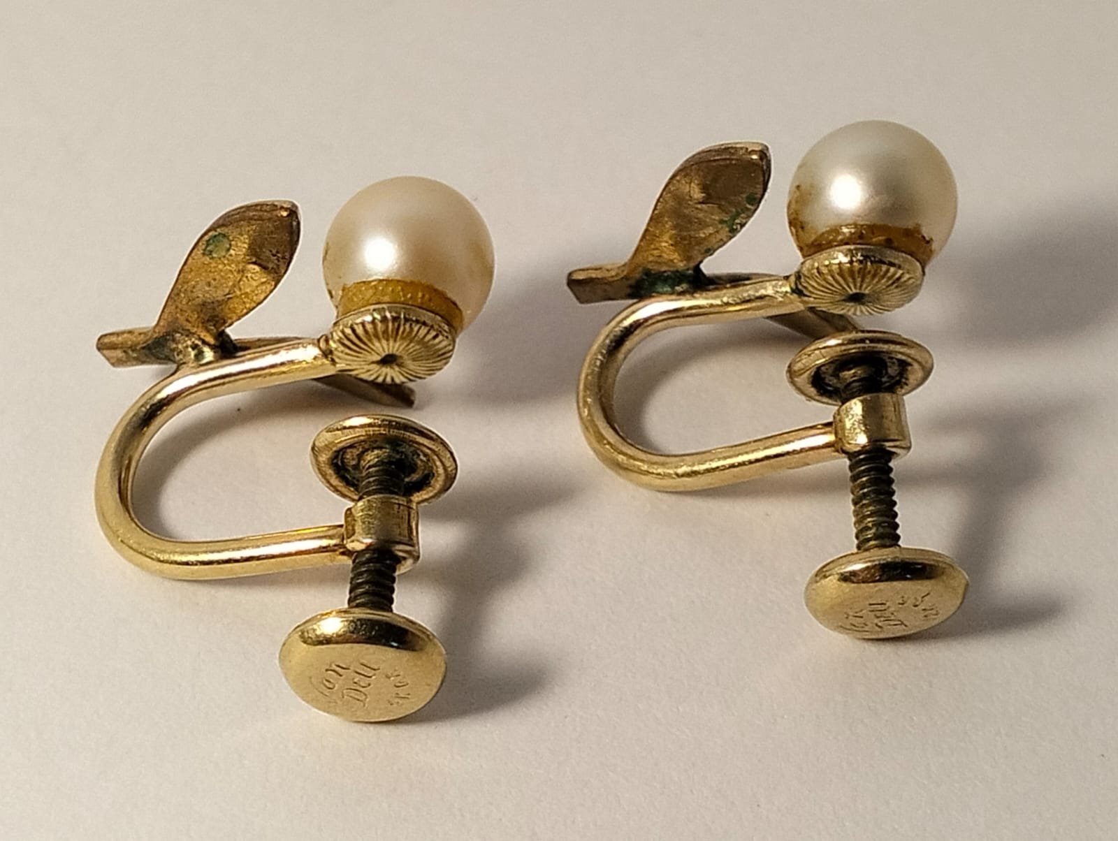 Beautiful 12ct gold plated earrings with cultured pearls 2 Beautiful 12ct gold plated earrings with cultured pearls - Image 2