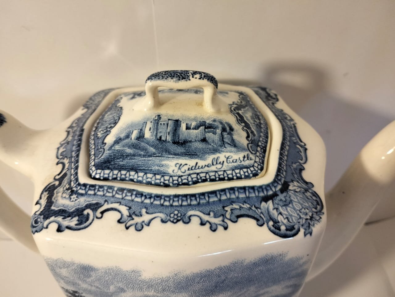 Rare Johnson Bros Blue and White Coffee Pot 8 Rare Johnson Bros Blue and White Coffee Pot - Image 8