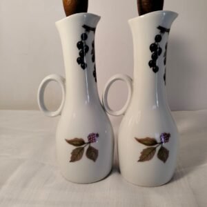 Vintage Royal Worcester Evesham cruet set