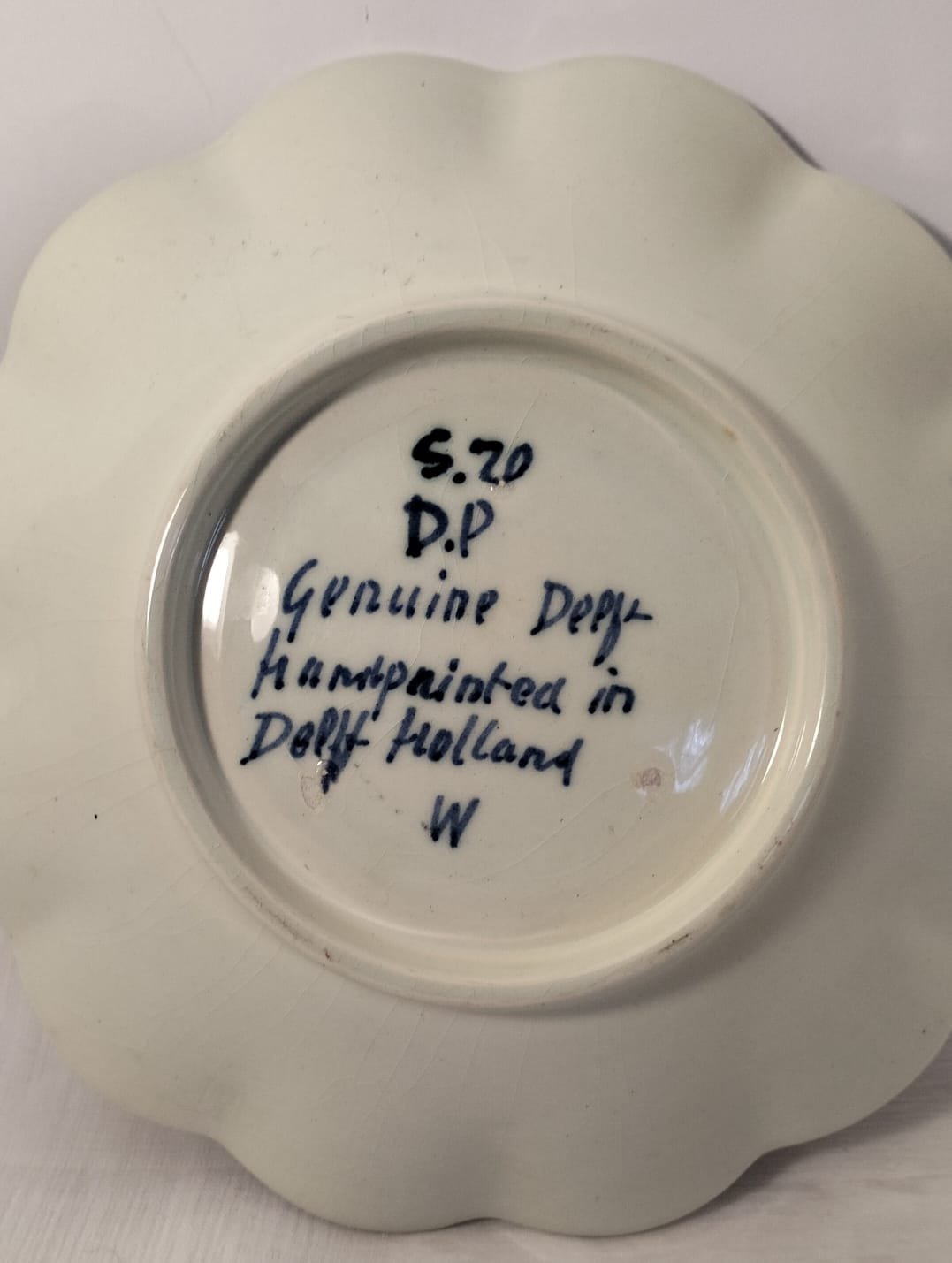 Delft Blue Scalloped Edge Hand Painted Bowl 2 Delft Blue Scalloped Edge Hand Painted Bowl - Image 2
