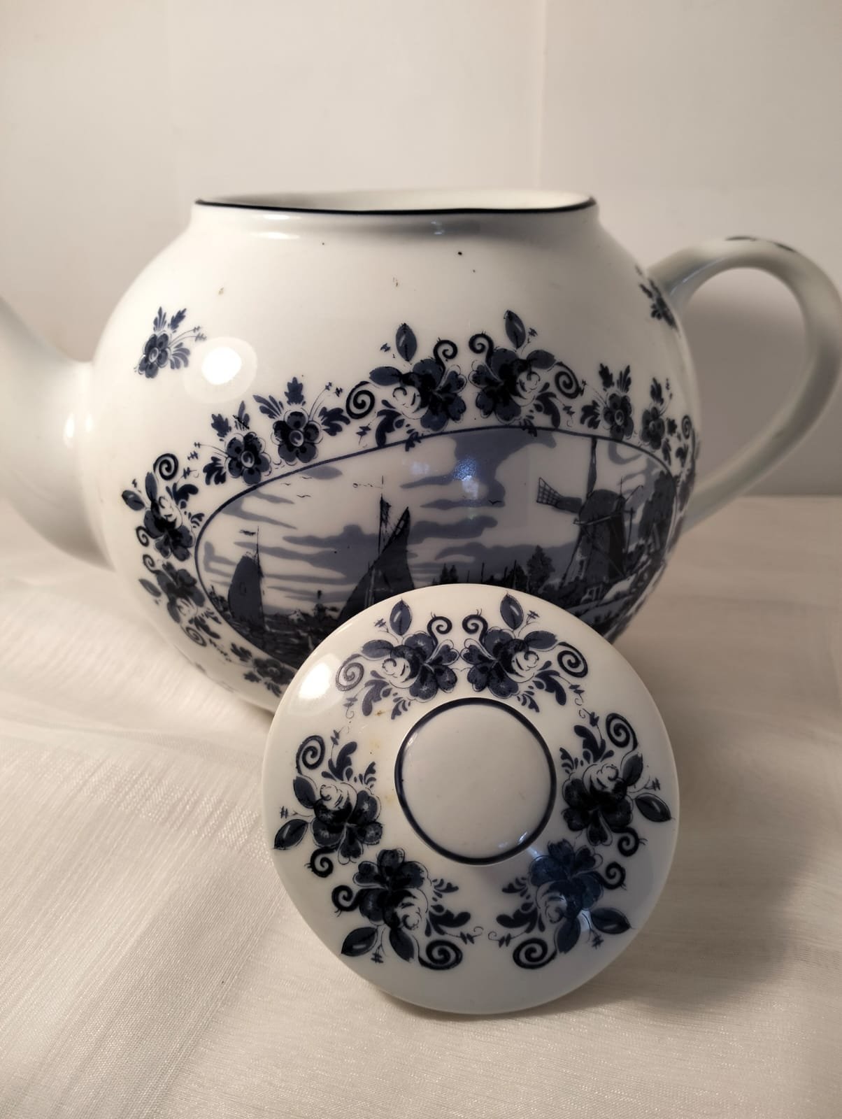 Vintage M DELFT BLAAU OUDE MOLEN Teapot 4 Vintage M DELFT BLAAU OUDE MOLEN Teapot - Image 4