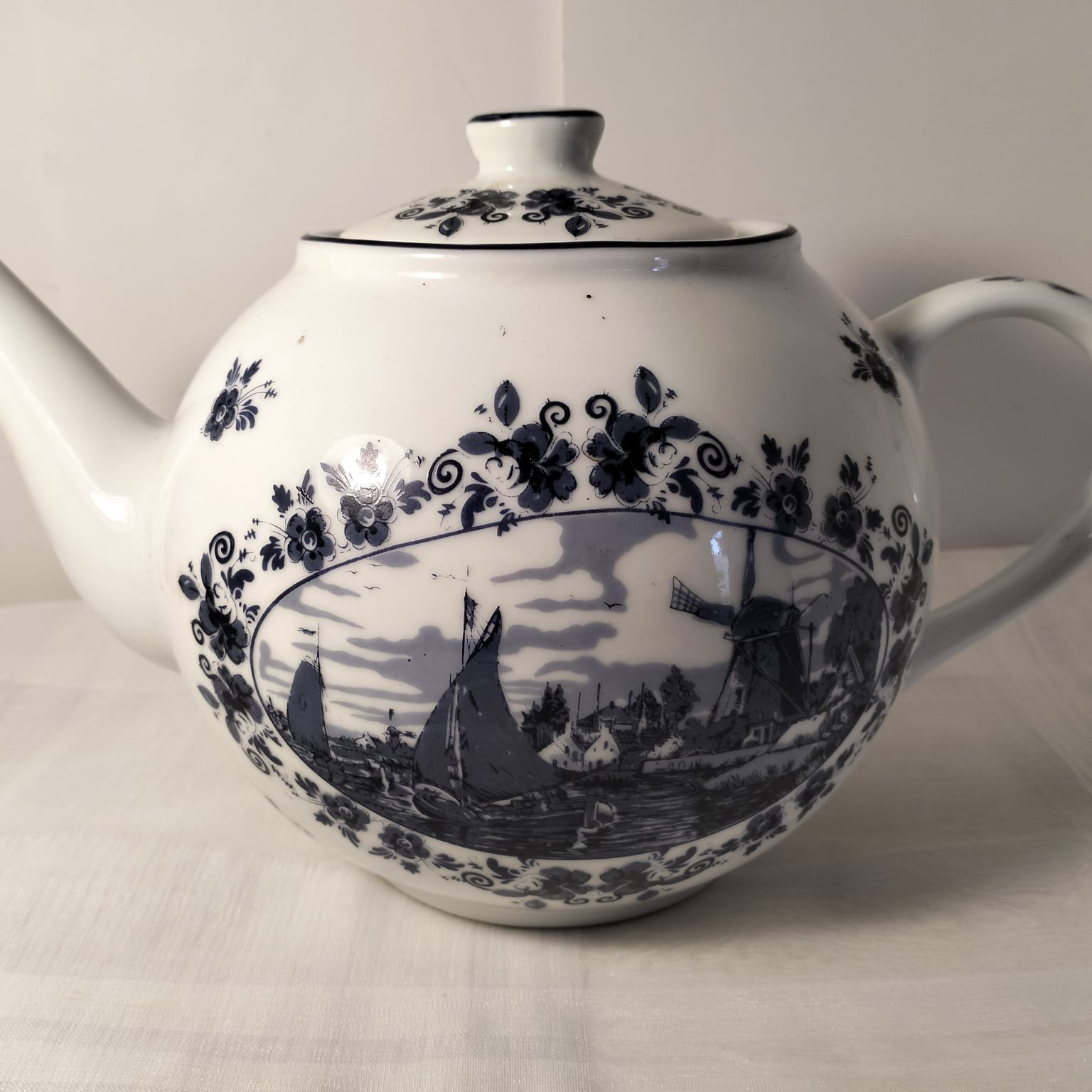 Vintage M DELFT BLAAU OUDE MOLEN Teapot 6 Vintage M DELFT BLAAU OUDE MOLEN Teapot - Image 6