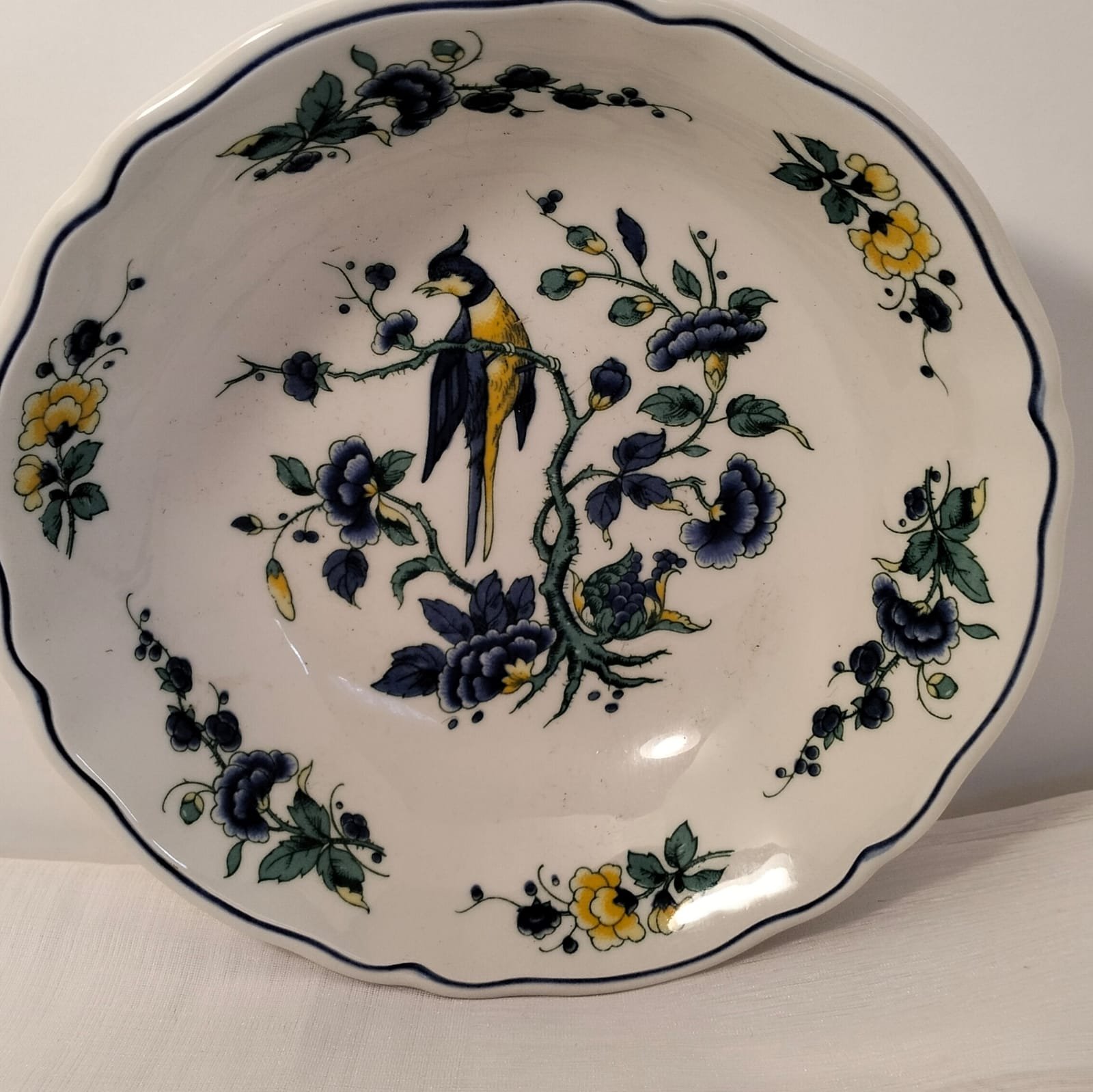 Beautiful Villeroy and Boch Fruit Bowl 1 Villeroy & Boch 'Phoenix Blau' Fruit/Dessert Bowl