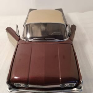 Maisto Pro Rodz 1960 Ford Starliner Model