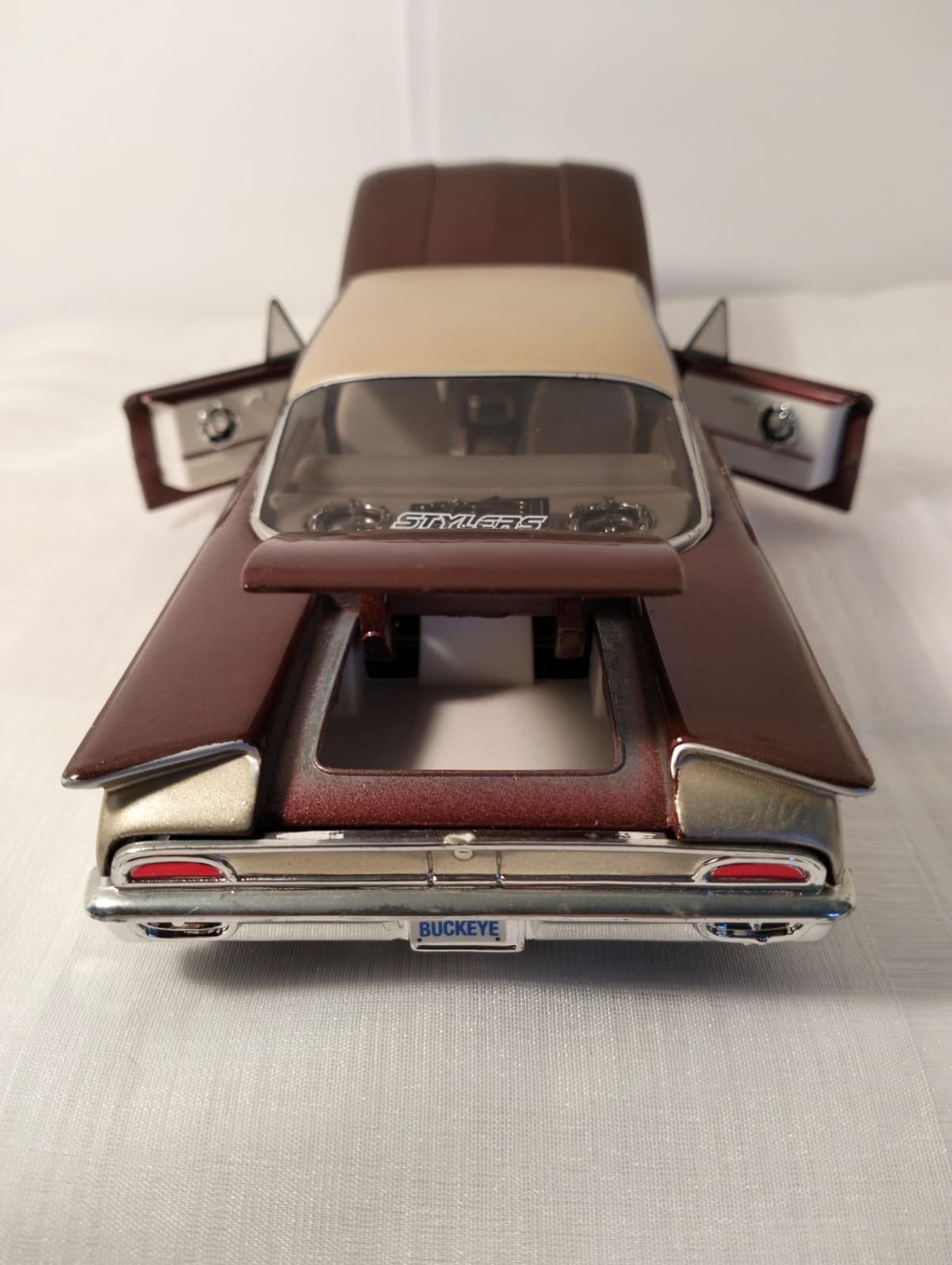 Maisto Pro Rodz 1960 Ford Starliner Model