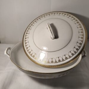 Royal Worcester ‘Imperial White' Lidded Vegetable Dish