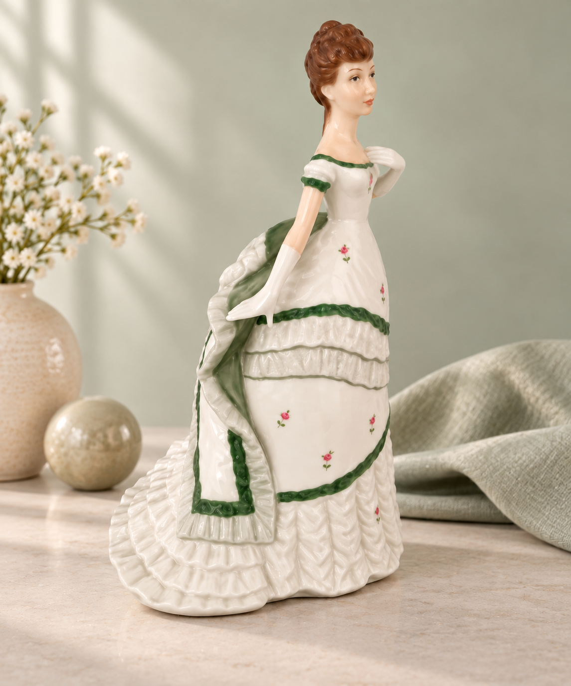 Beautiful Royal Worcester Figurine 1 Royal Worcester Figurine