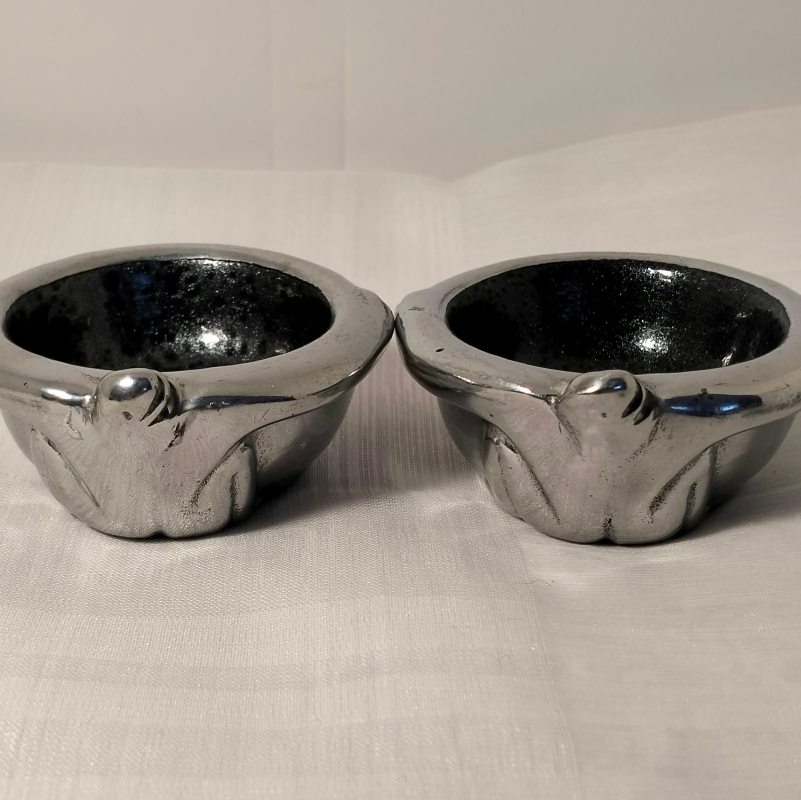 Affordable Carrol Boyes Salt and Pepper bowls 3 Affordable Carrol Boyes Salt and Pepper bowls - Image 3