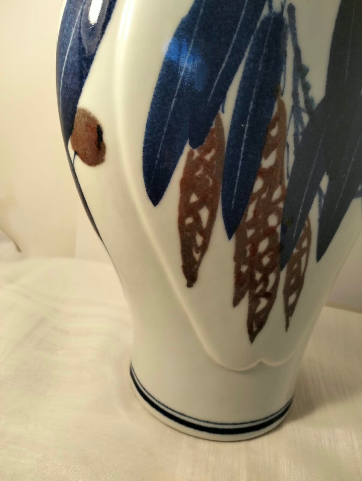 Beautiful Vintage Chinese porcelain vase 2 Beautiful Vintage Chinese porcelain vase - Image 2